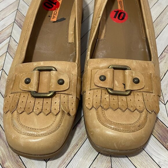 VIA SPIGA • Size 10 • Tan Leather Loafer Pumps w/ Kiltie Fringe & Buckle NWOT - Picture 4 of 8